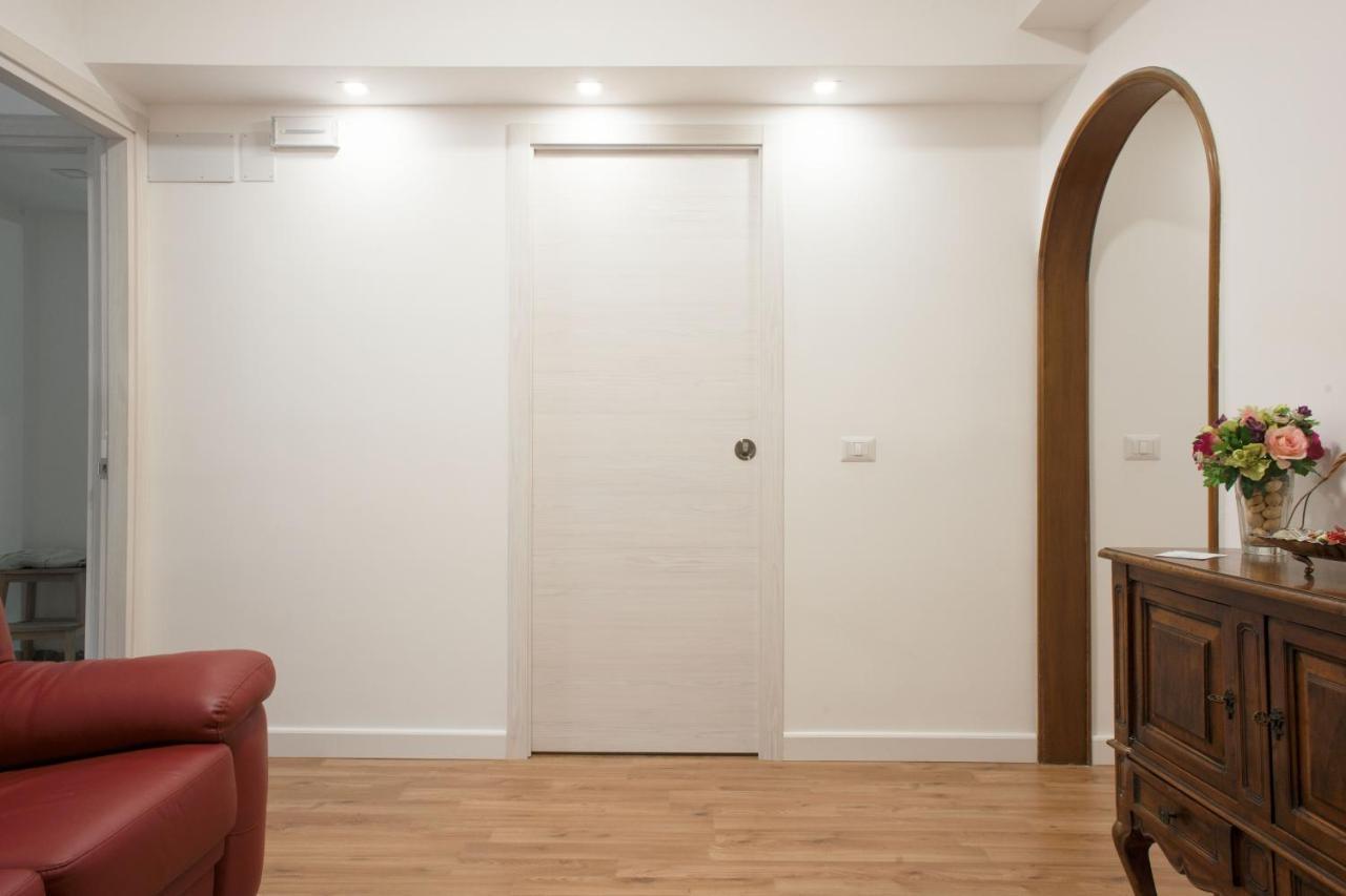 C&C Bedrooms 墨西拿 外观 照片